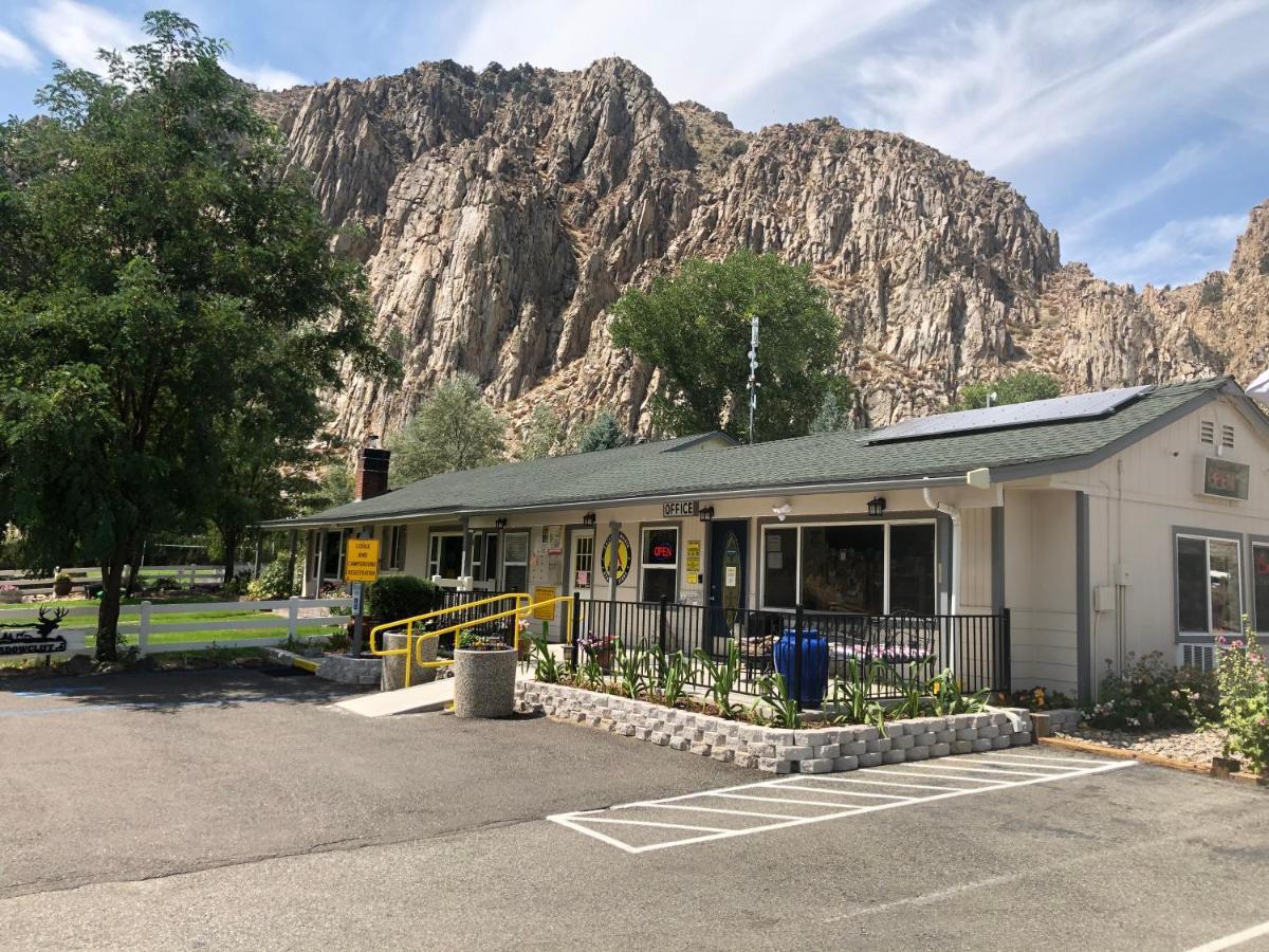Meadowcliff Lodge Coleville Exterior photo